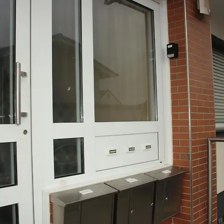 Diamanthaus 2 アパート